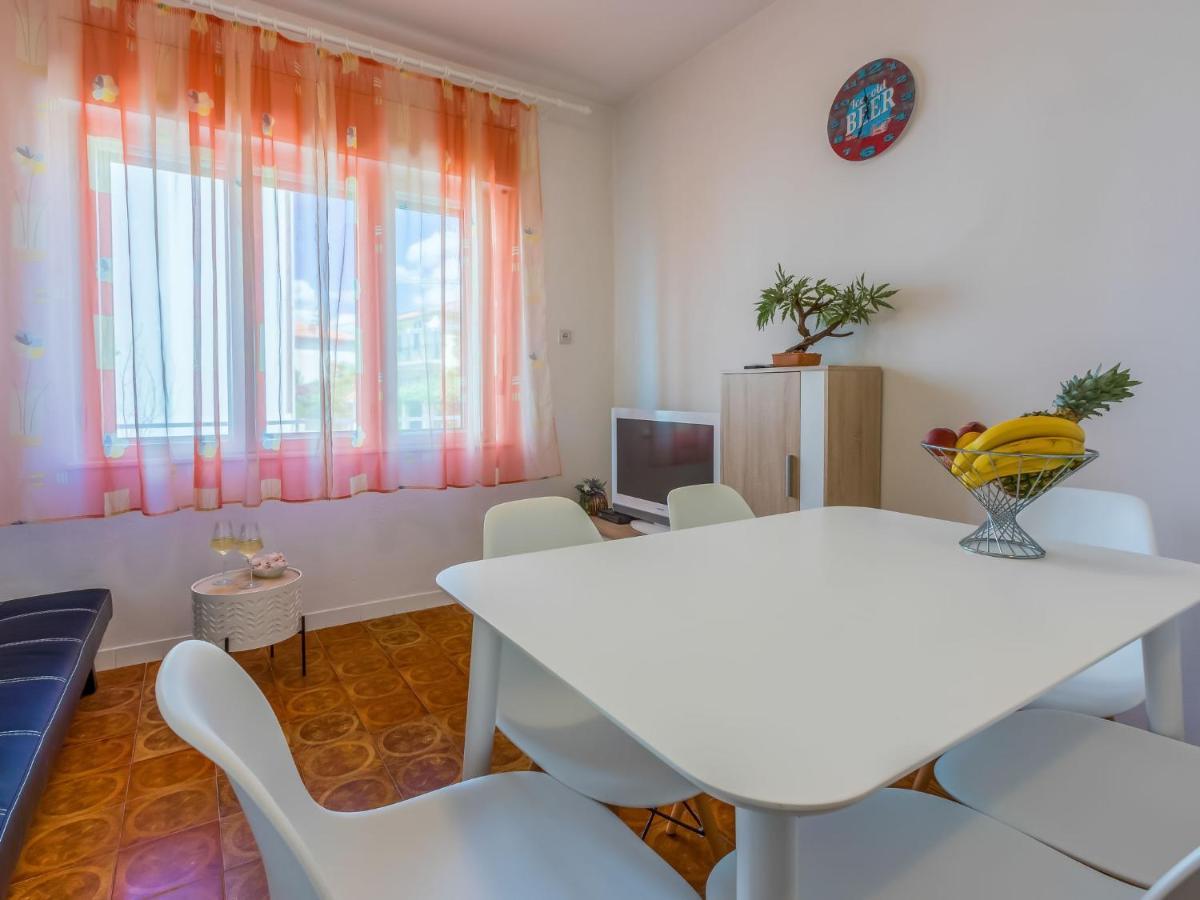 Apartment Tea By Interhome Novi Vinodolski Exterior photo