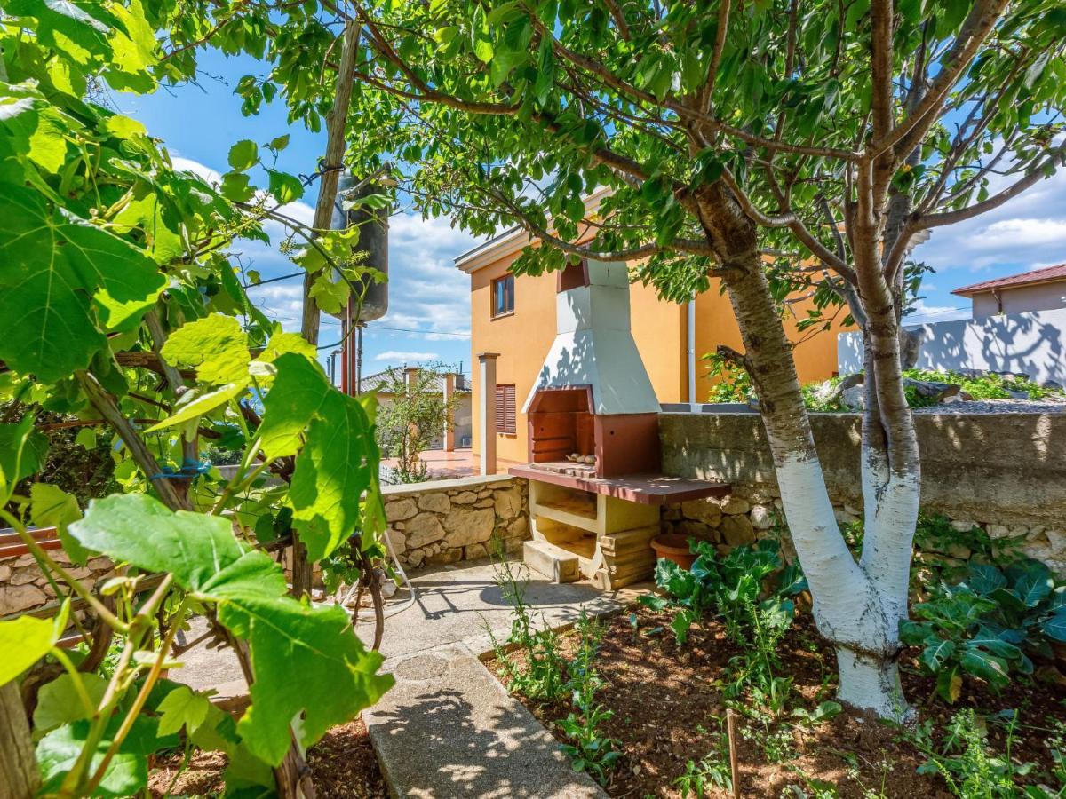 Apartment Tea By Interhome Novi Vinodolski Exterior photo